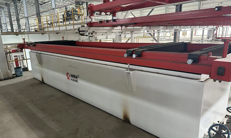 Tanque de inmersión de fluido de embalsamamiento